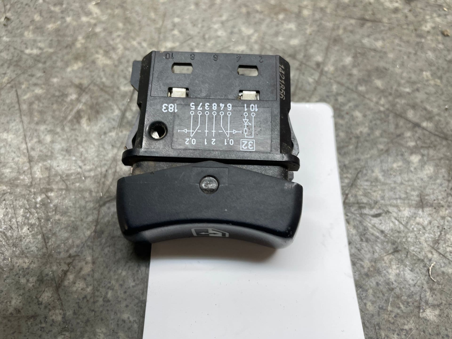 photo-1