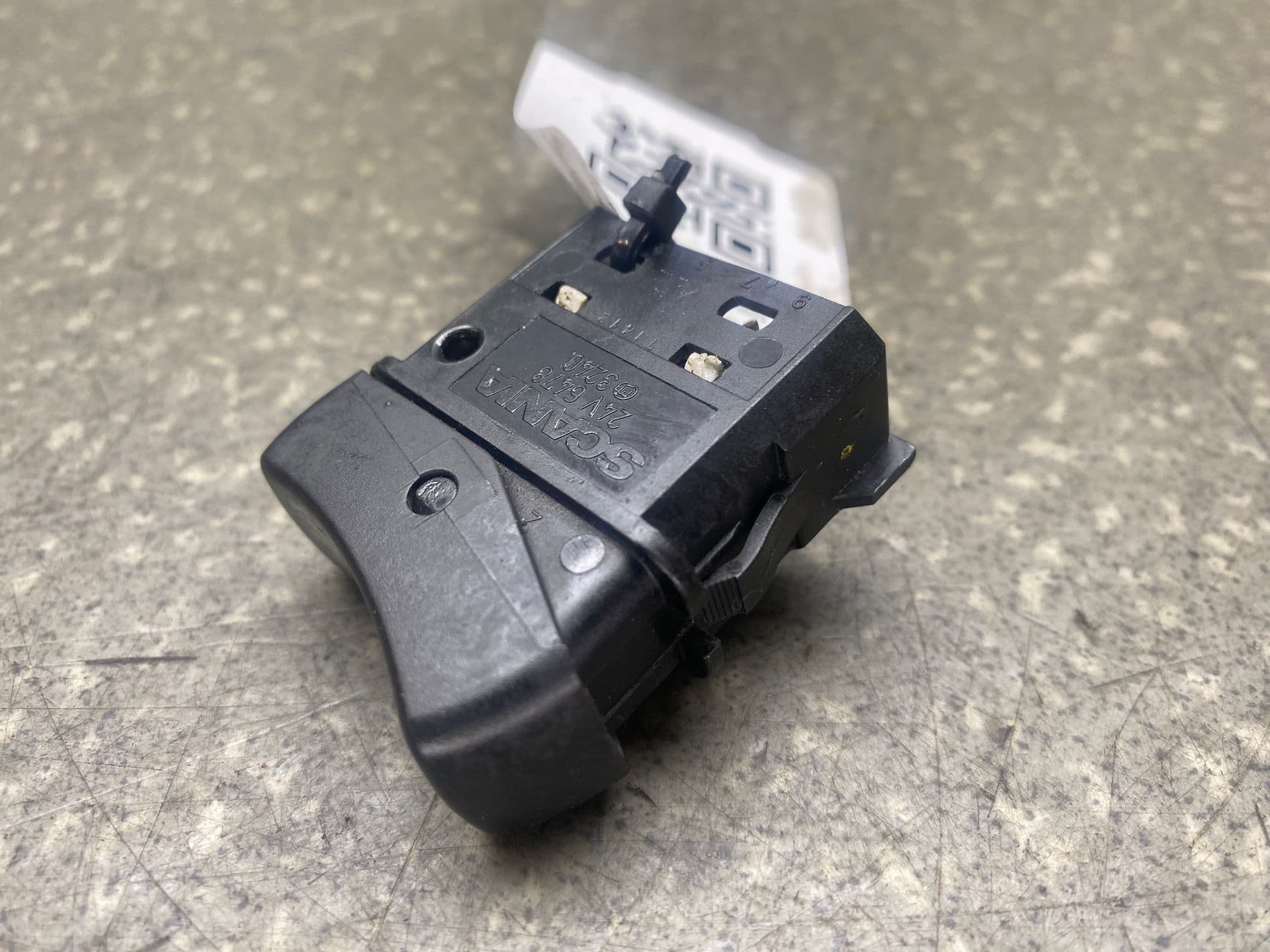photo-1