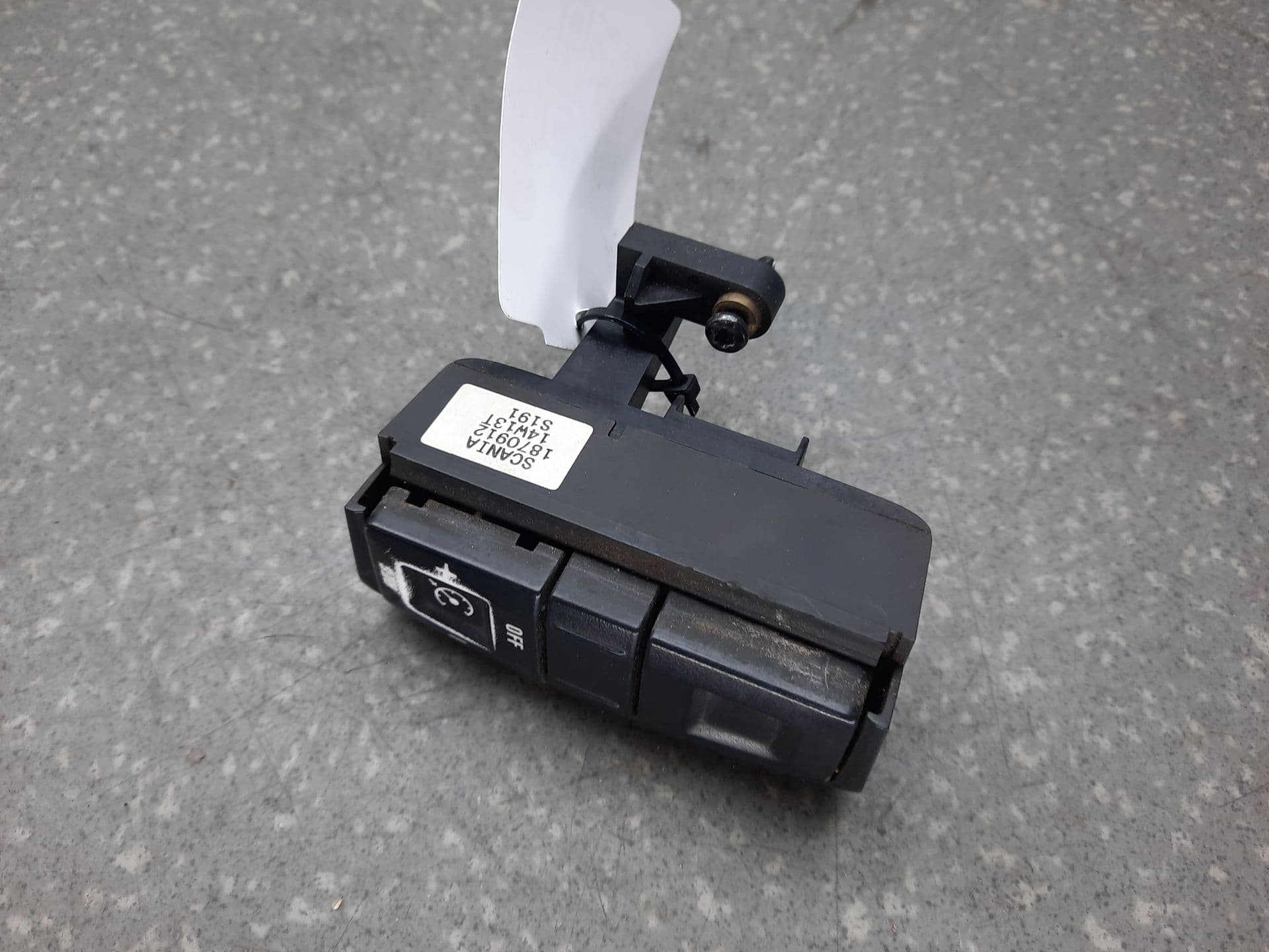 photo-1