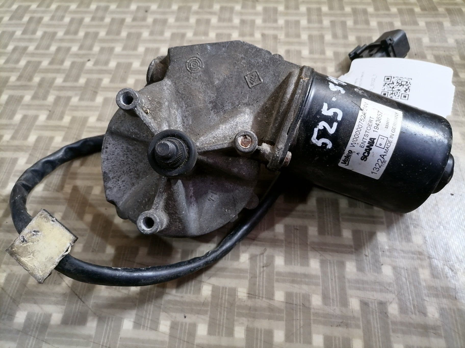 photo-0