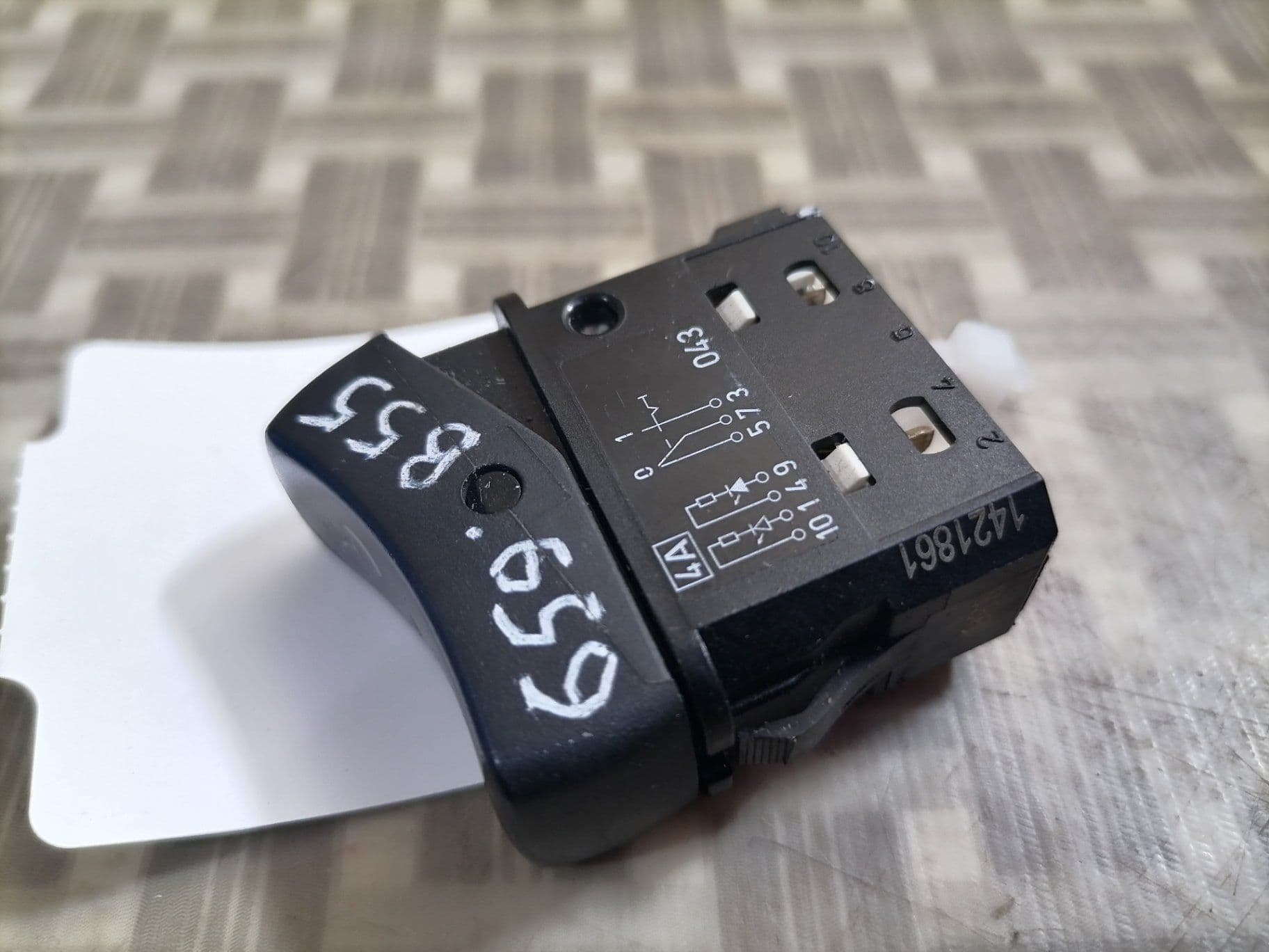 photo-0