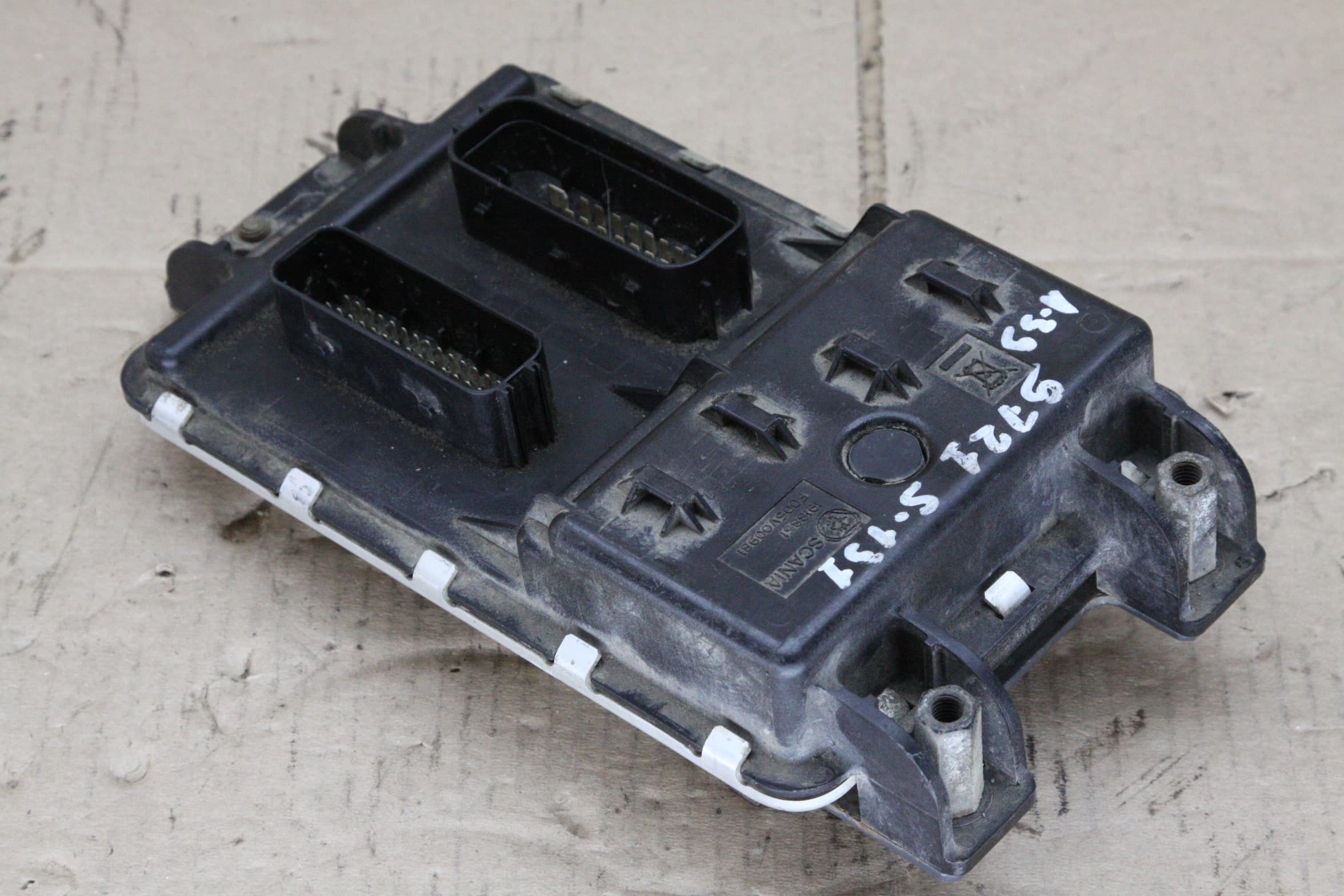 photo-1