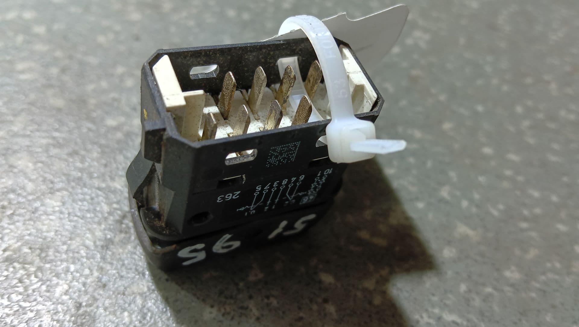 photo-1