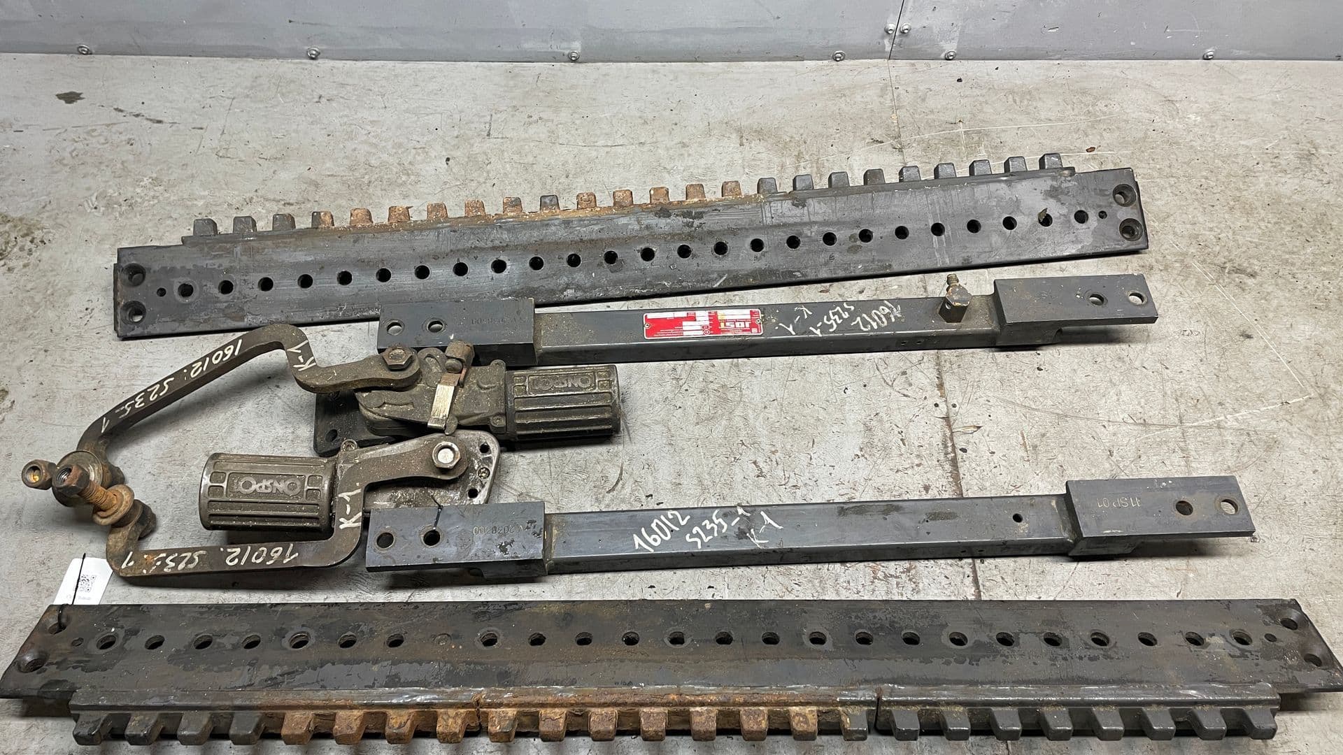 photo-1