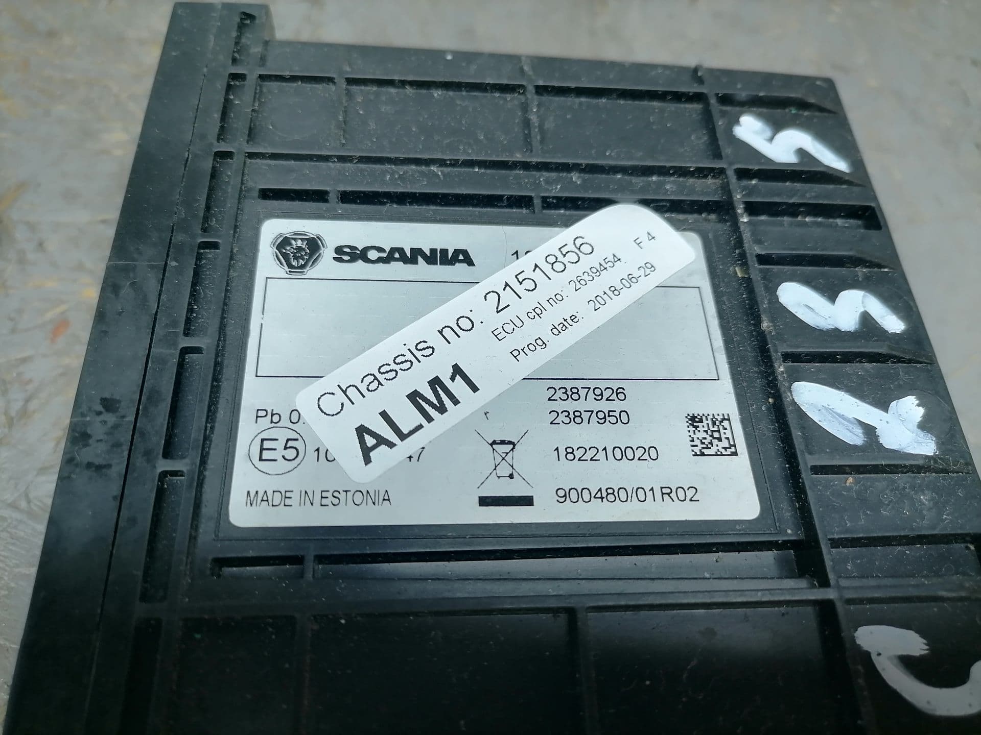 photo-1
