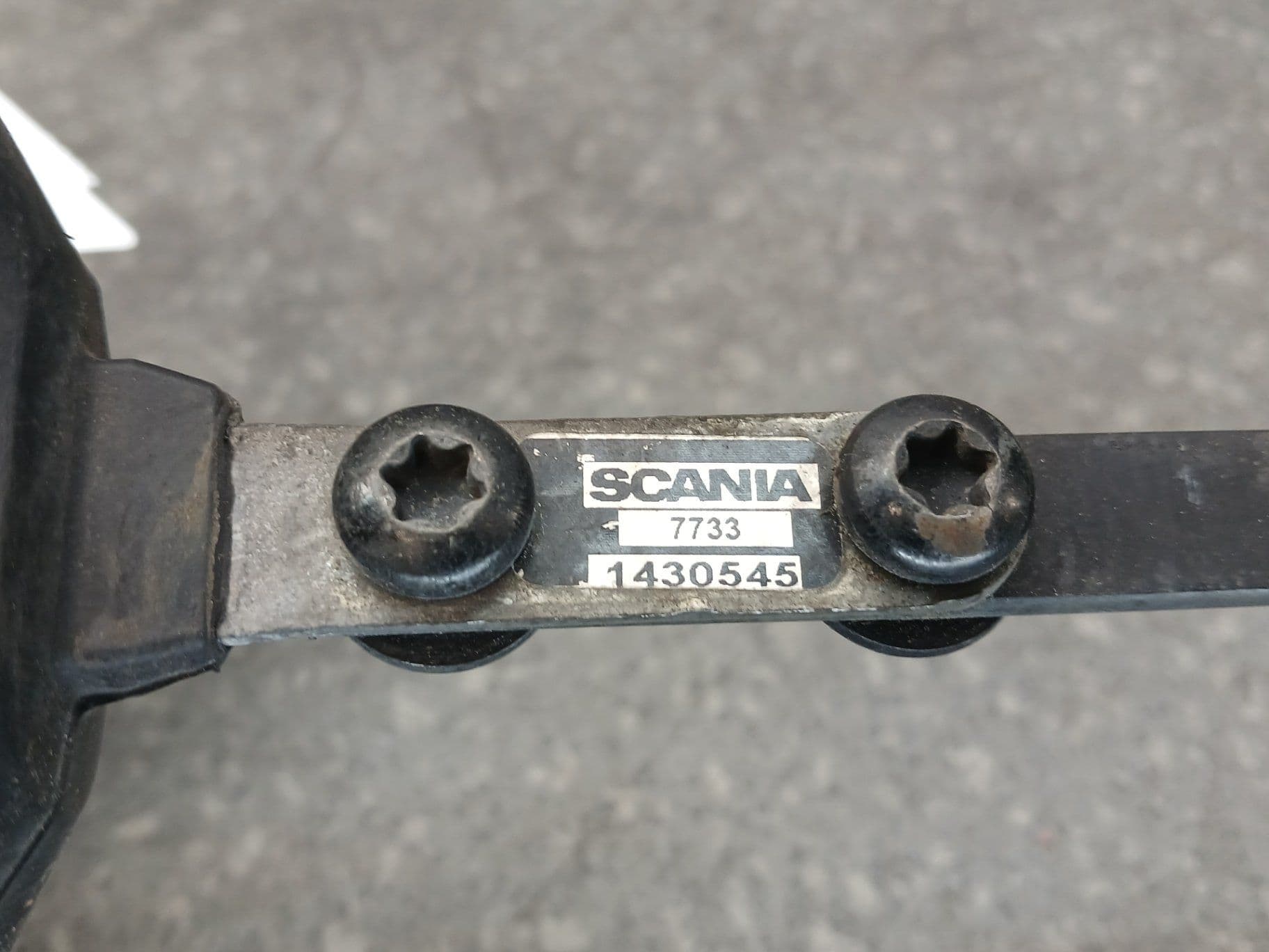 photo-1